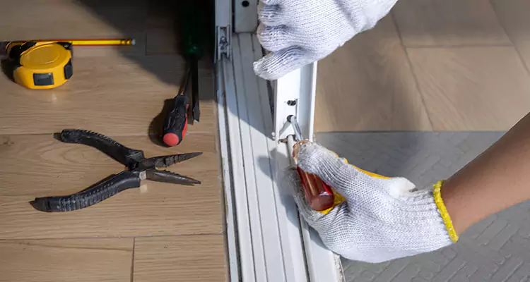Screen Door Wheel Replacement in Bonita Springs, FL